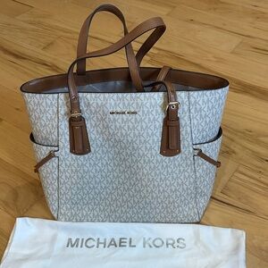 Michael Kors Tan and Cream Signature Tote